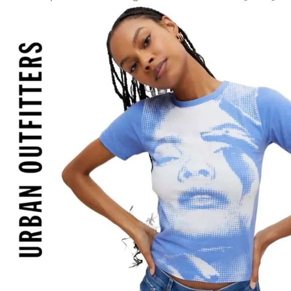 UO Graphic T shirt - Picture 2 of 7